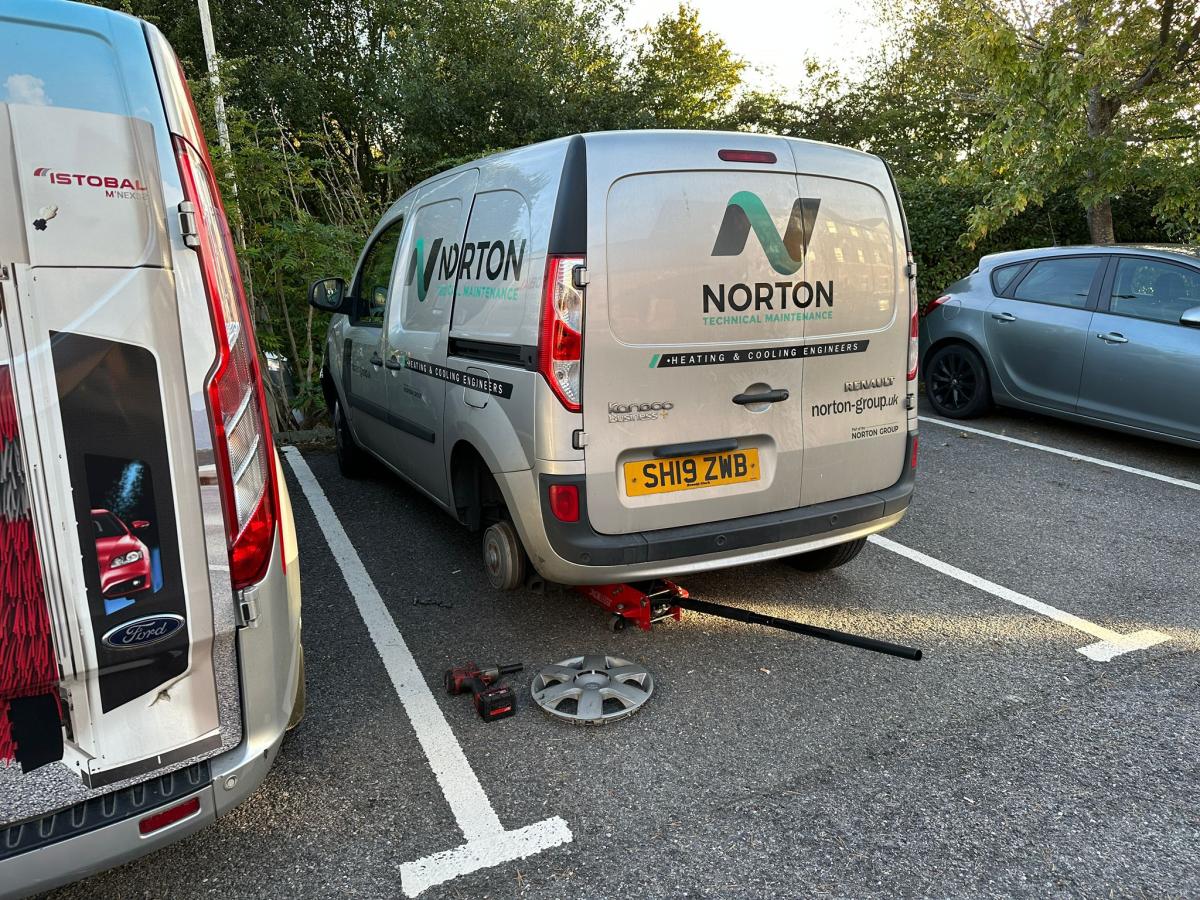 About roadside tyre fit